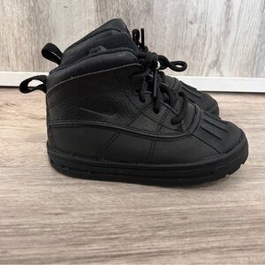 Nike Woodside 2 High ACG toddler boots Children’s Youth Size 8 C black Boys girl